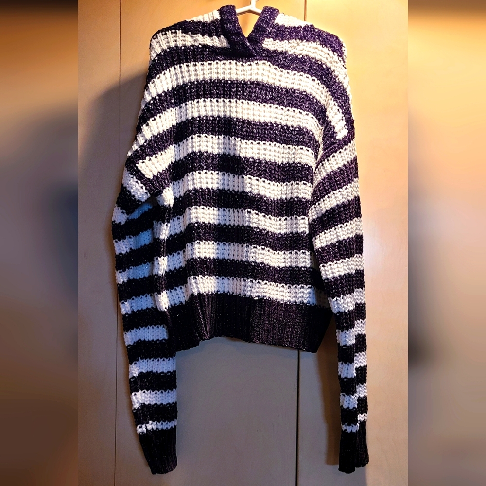 Forever 21 Girls Sweater New With Tags
